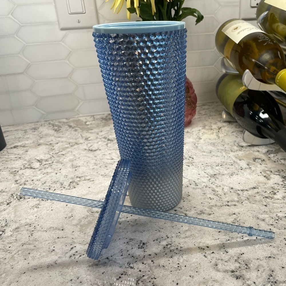Starbucks 2023 Blue Silver Icicle Ombre Bling Studded Venti Tumbler. NWT, HTF! - Picture 5 of 8